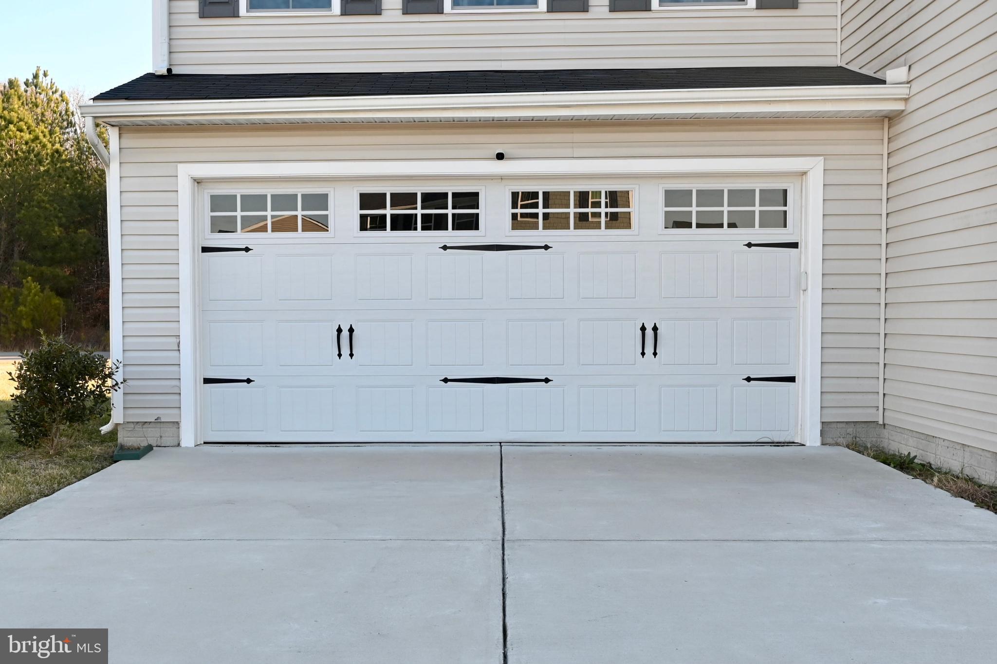 110 Mariners Way Cambridge, MD 21613 - Photo 22 of 22 Charming garage door with classic accents.