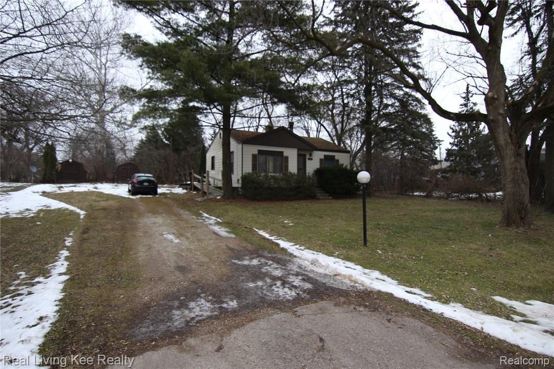 2891 Dearborn Avenue Rochester, MI 48309 - Photo 15 of 15 IMG_9015.JPG