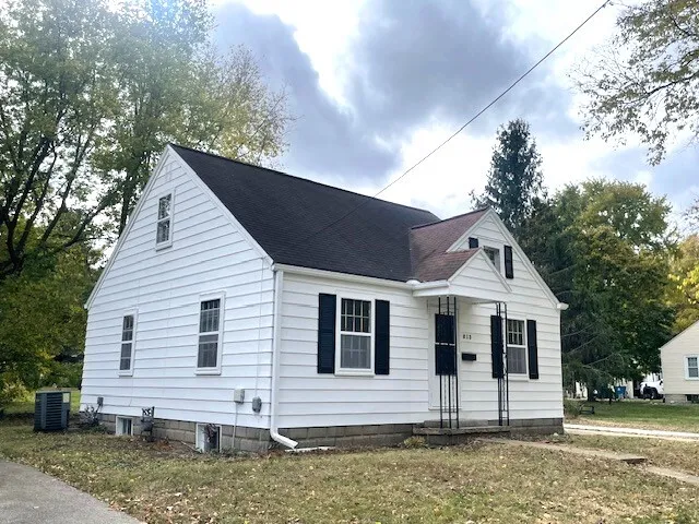 $124,900 | 813 East Washington Street, Monticello, IL 61856