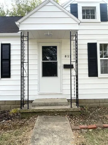 $124,900 | 813 East Washington Street, Monticello, IL 61856