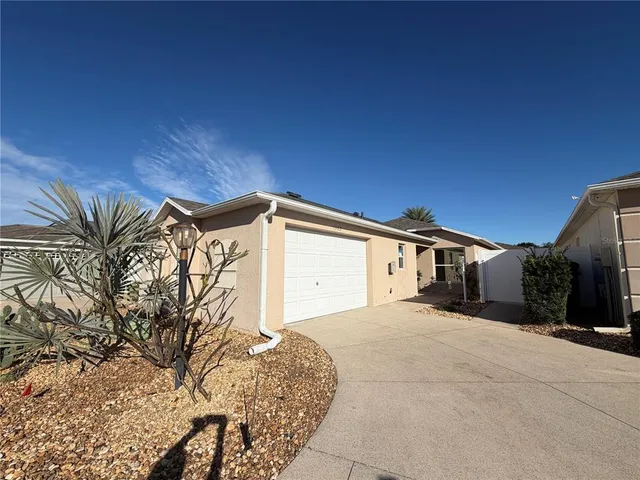 $2,300 | 1963 Ladyfish Avenue, The Villages, FL 32162