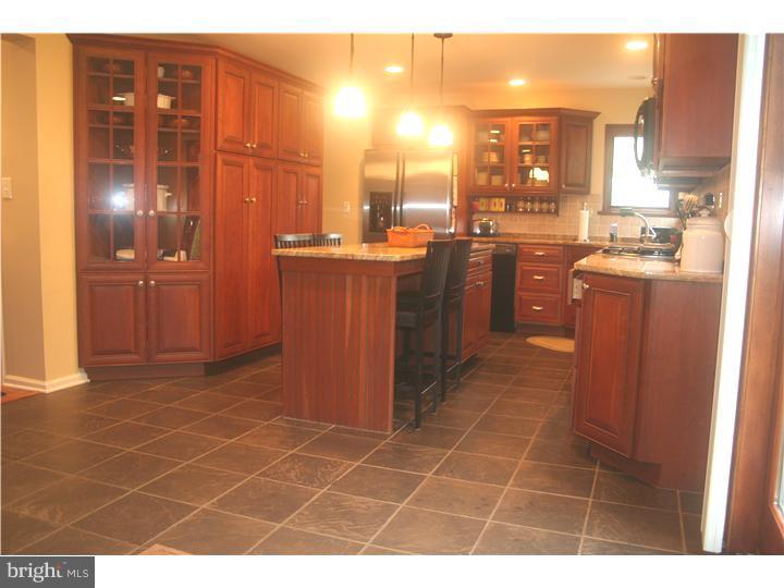32 Ludlow Road Yardley, PA 19067 - Photo 2 of 25 Kitchen