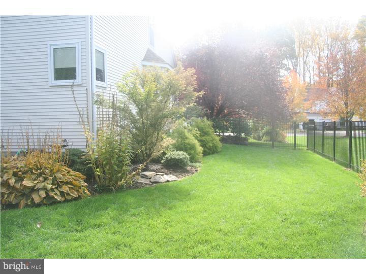 32 Ludlow Road Yardley, PA 19067 - Photo 24 of 25 Side Yard
