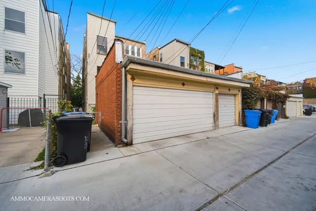 $2,500 | 2045 West Farragut Avenue, Unit 3, Chicago, IL 60625