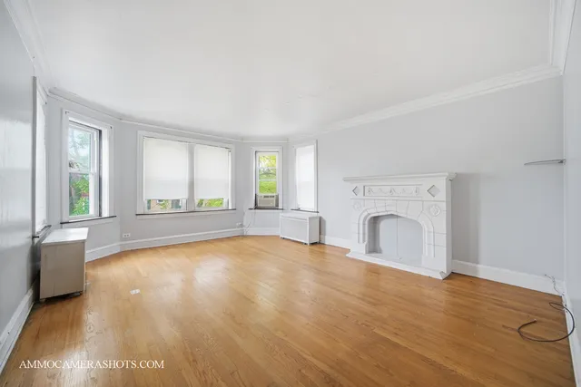 $2,500 | 2045 West Farragut Avenue, Unit 3, Chicago, IL 60625