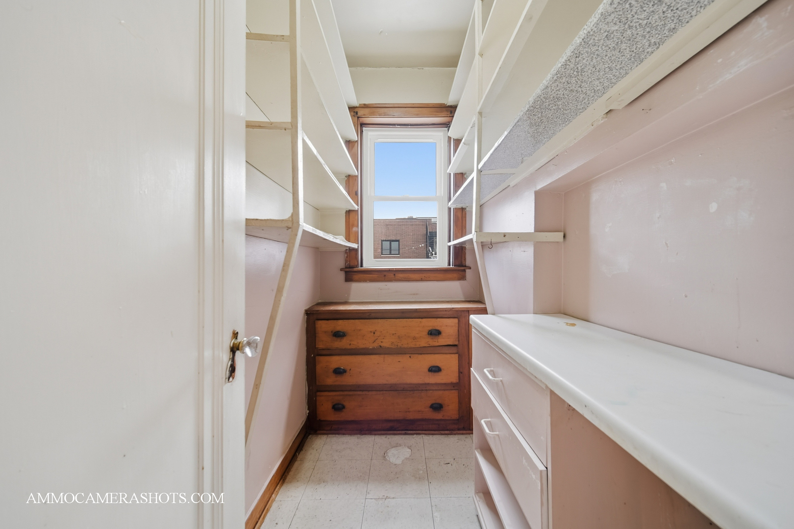 2045 West Farragut Avenue, Unit 3 Chicago, IL 60625 - Photo 21 of 32 a view of walk in closet