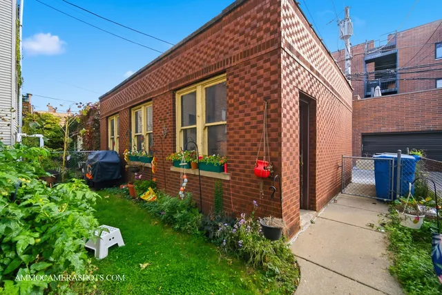 $2,500 | 2045 West Farragut Avenue, Unit 3, Chicago, IL 60625