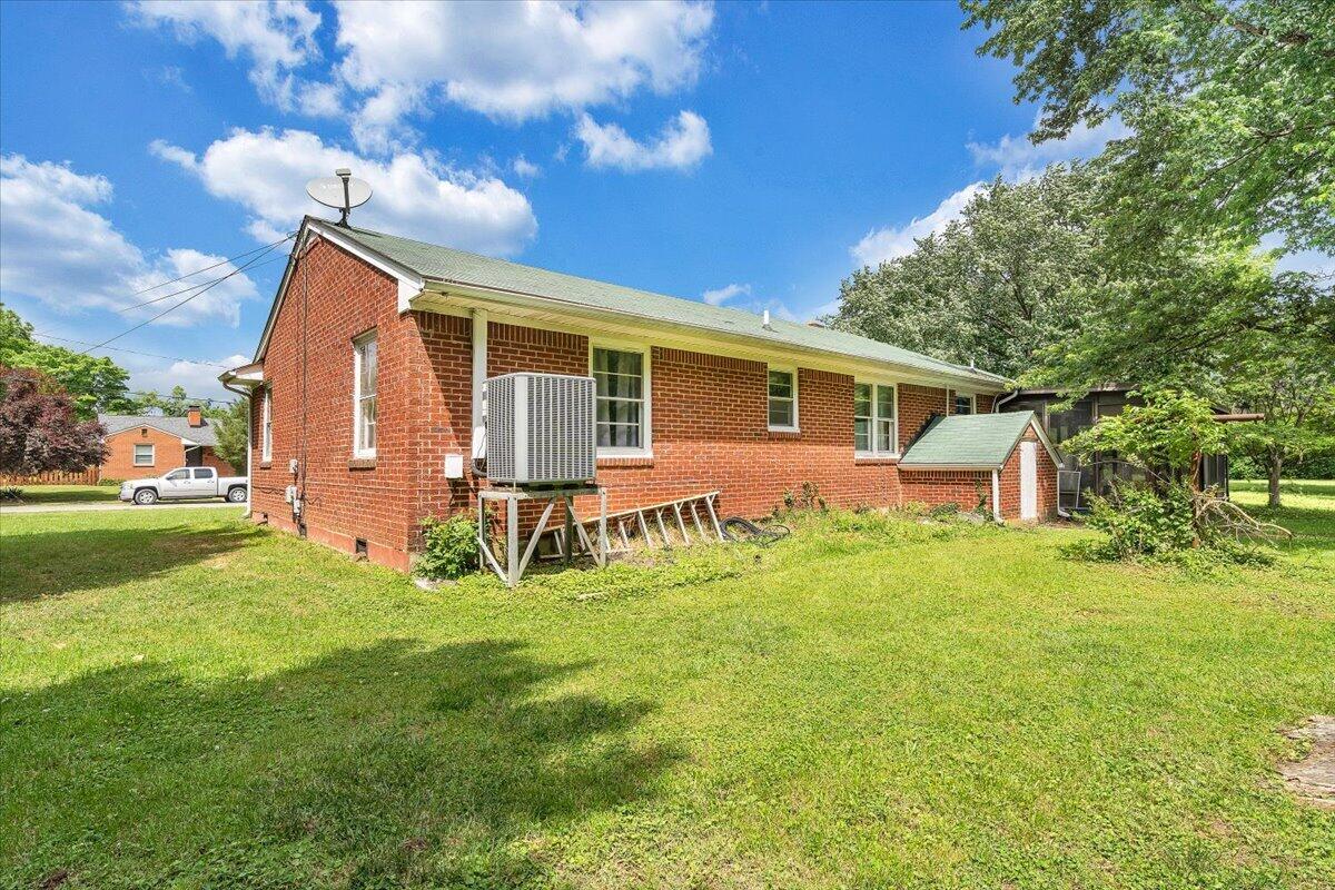 1028 Tremont Road Salem, VA 24153 - Photo 33 of 33 30-MIB04531-R5 Virtually Tidied