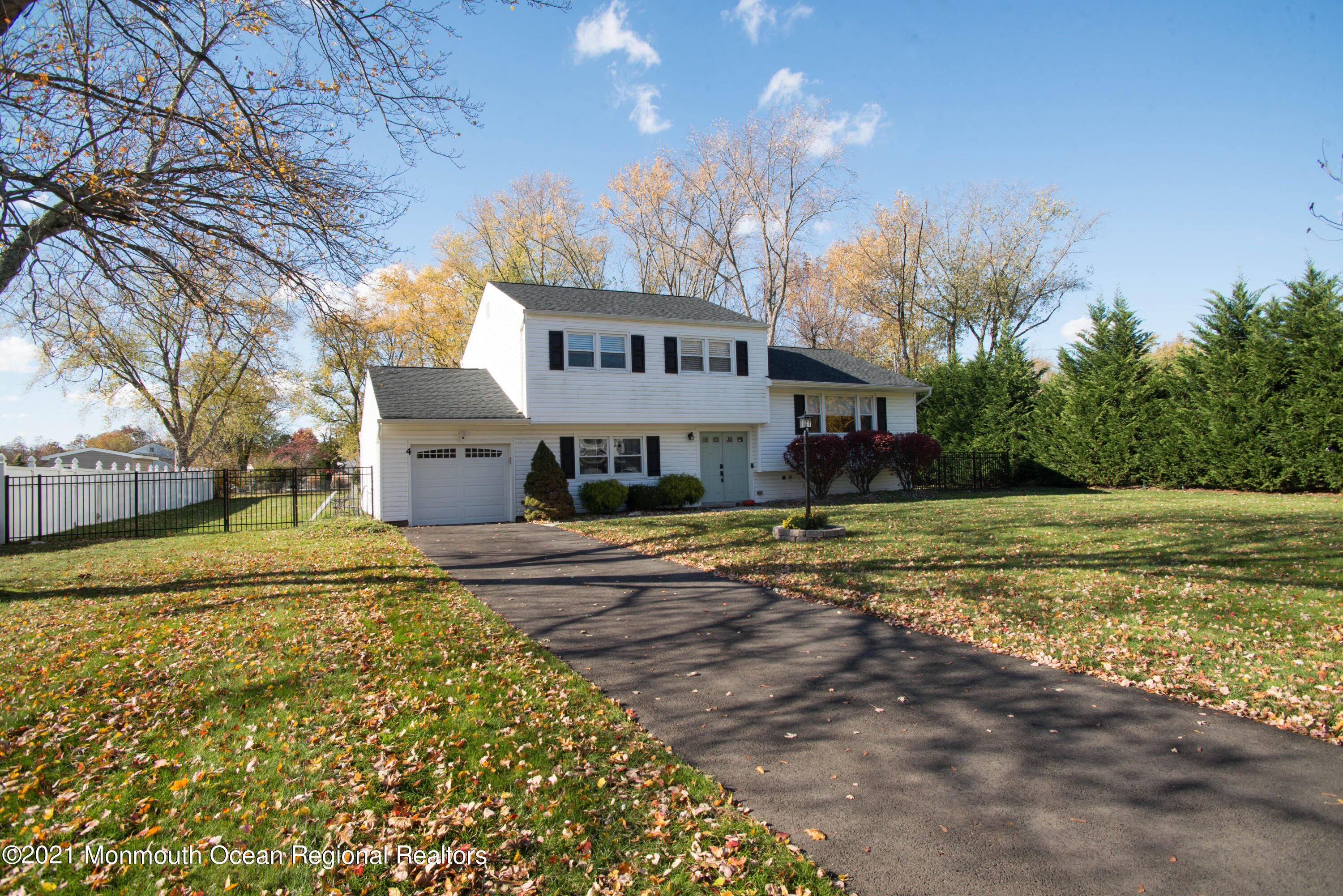 4 Lowell Road Manalapan, NJ 07726 - Photo 24 of 30 _RMJ5153 front