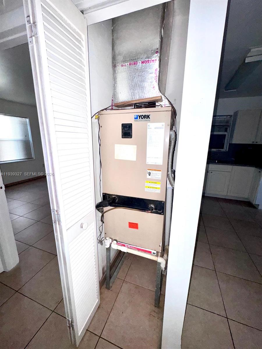 14140 Northeast 2nd Court, Unit 2 Miami, FL 33161 - Photo 5 of 13