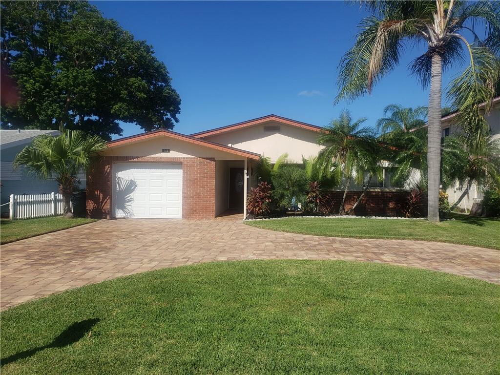 304 176th Ave Circle Redington Shores, FL 33708 - Photo 1 of 1