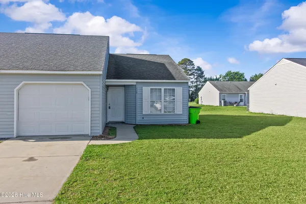$1,350 | 112 Kobe Drive, Havelock, NC 28532