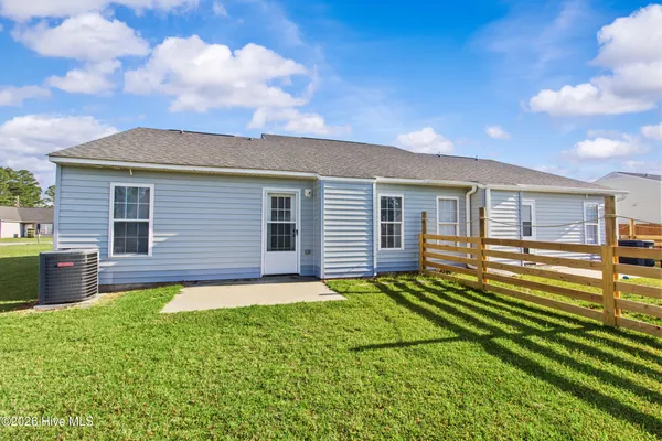 $1,350 | 112 Kobe Drive, Havelock, NC 28532