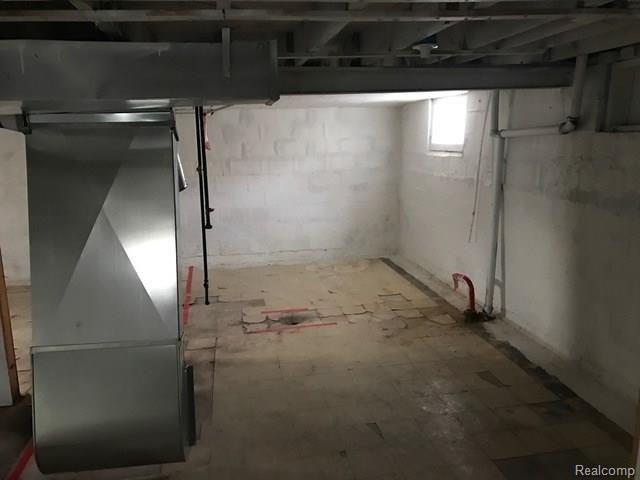 1802 Prospect Street Flint, MI 48504 - Photo 21 of 32 basement 2.jpeg