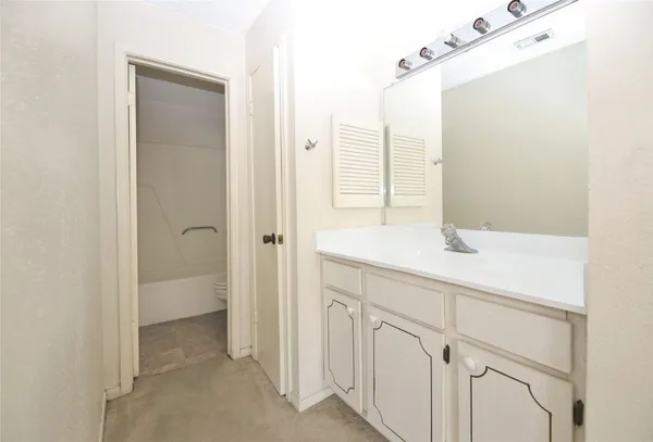 $1,200 | 5711 Sugar Hill Drive, Unit 95, Houston, TX 77057