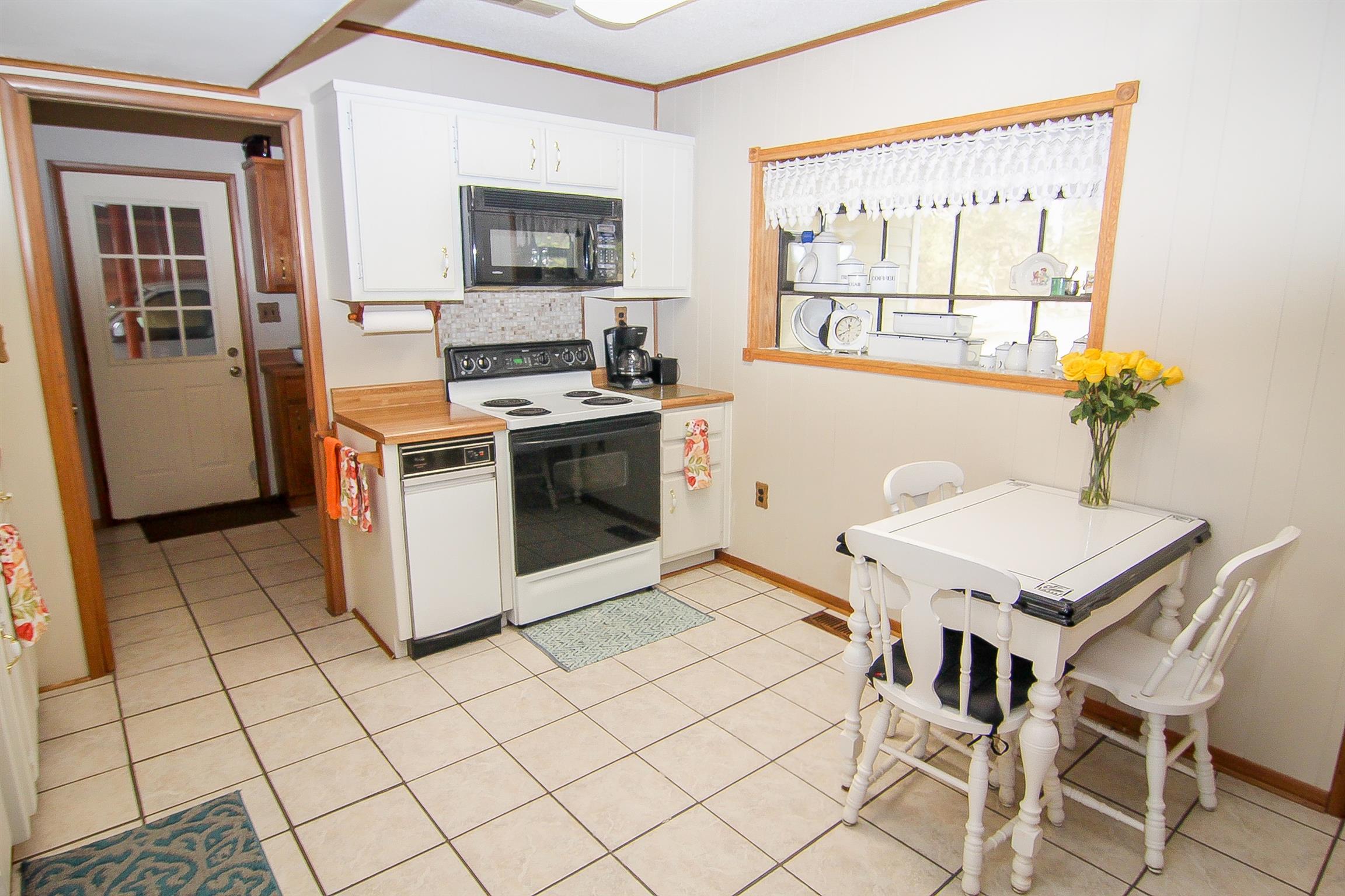 1539 Damron Road Estill Springs, TN 37330 - Photo 11 of 30 Kitchen.