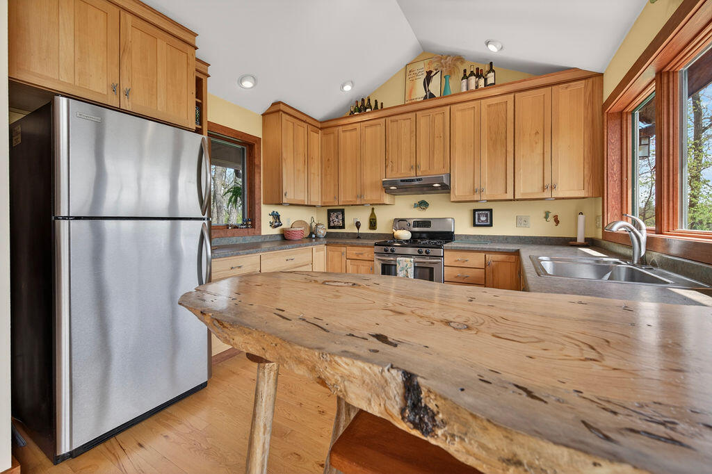 13287 Eagles View Road Freeman, WI 54628 - Photo 7 of 32 Kitchen 2