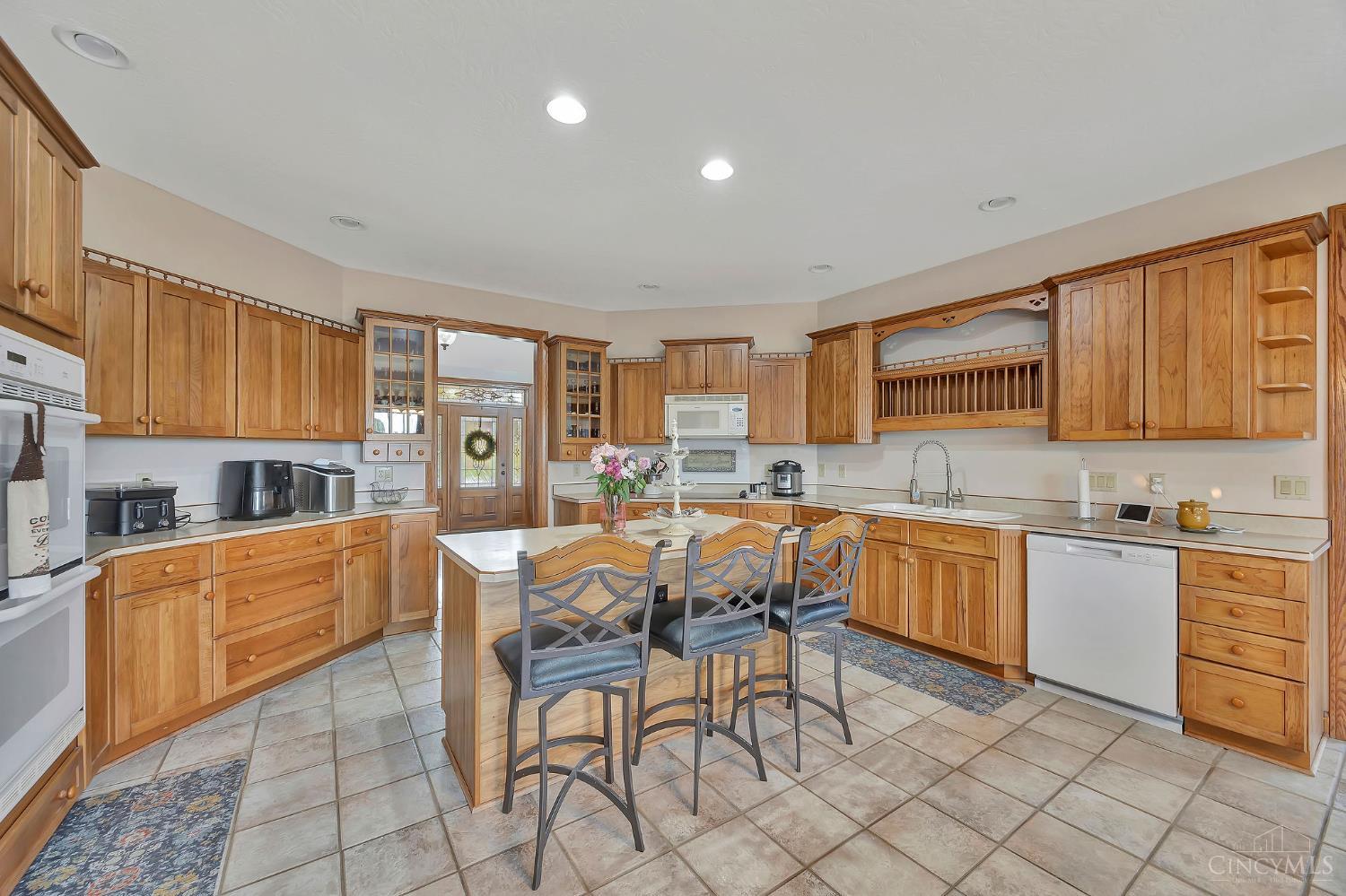 1614 Hogue Road Hamilton, OH 45013 - Photo 17 of 56 Gallery Image 17