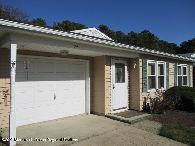 10 Abbey Road Brick, NJ 08723 - Photo 2 of 33 IMG_8379