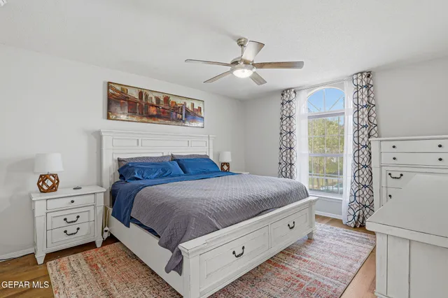 a view of a room with shelf