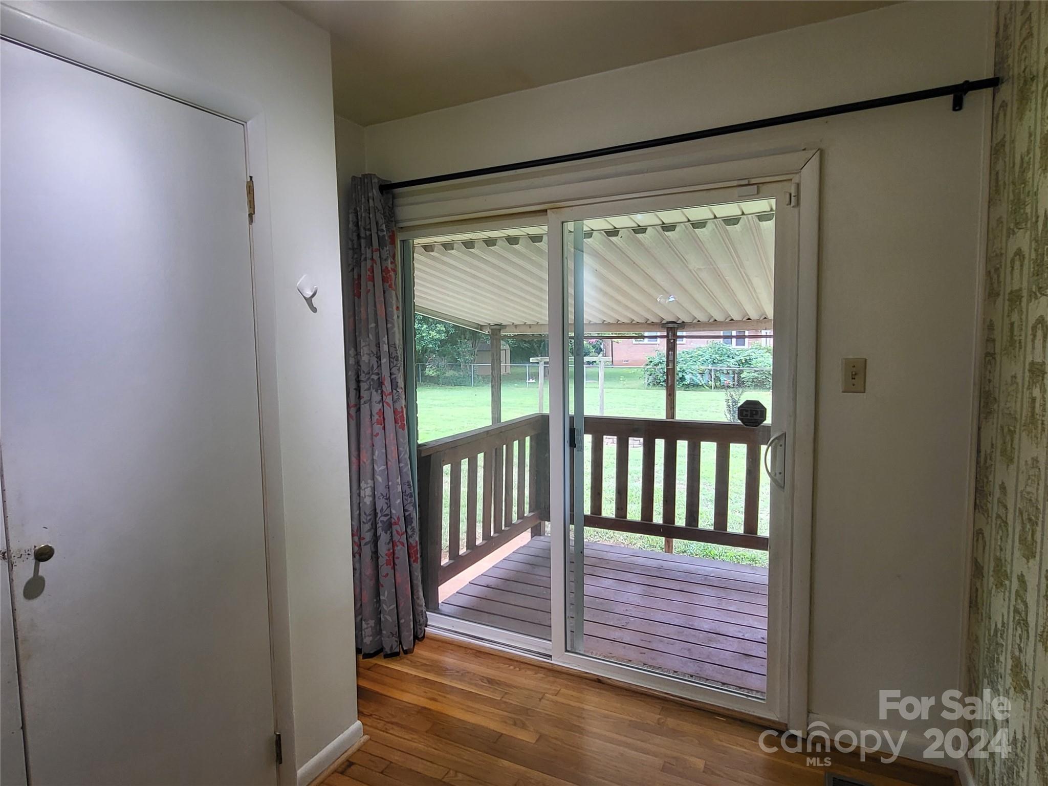 8817 Singingpine Road Charlotte, NC 28214 - Photo 5 of 13 Gallery Image 5