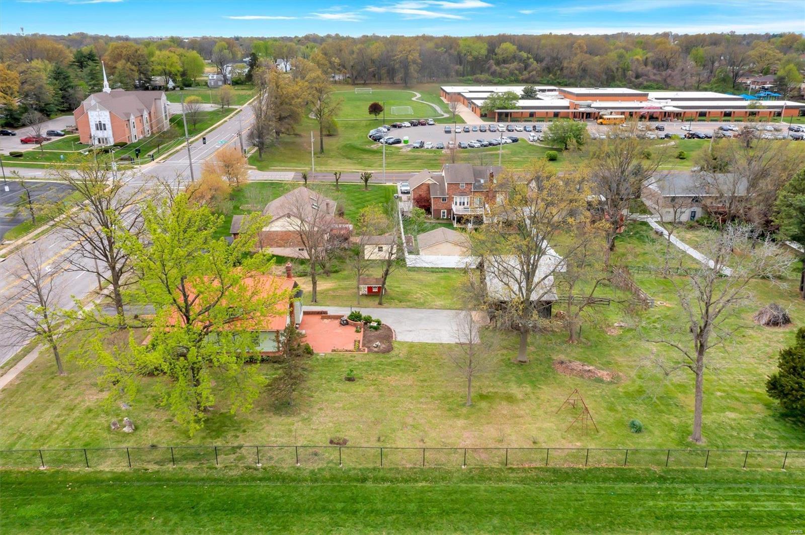 9041 Sappington Road St. Louis, MO 63126 - Photo 13 of 22 Gallery Image 13