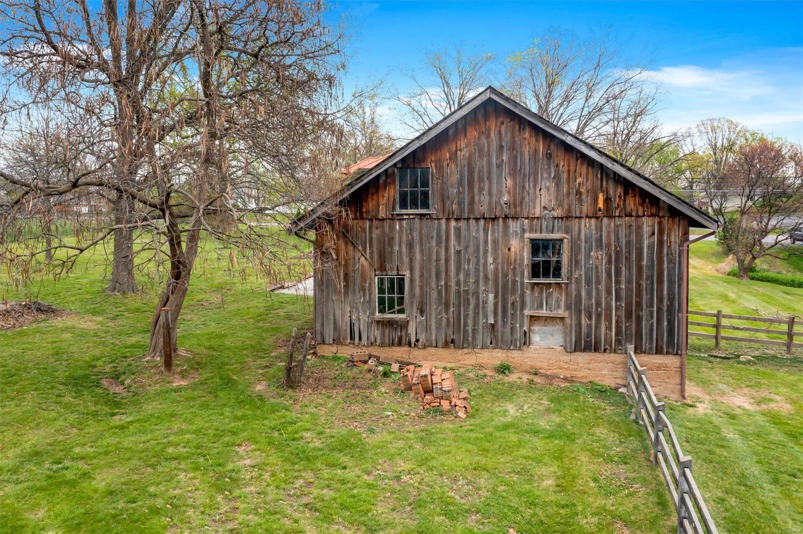 9041 Sappington Road St. Louis, MO 63126 - Photo 21 of 22 Gallery Image 21