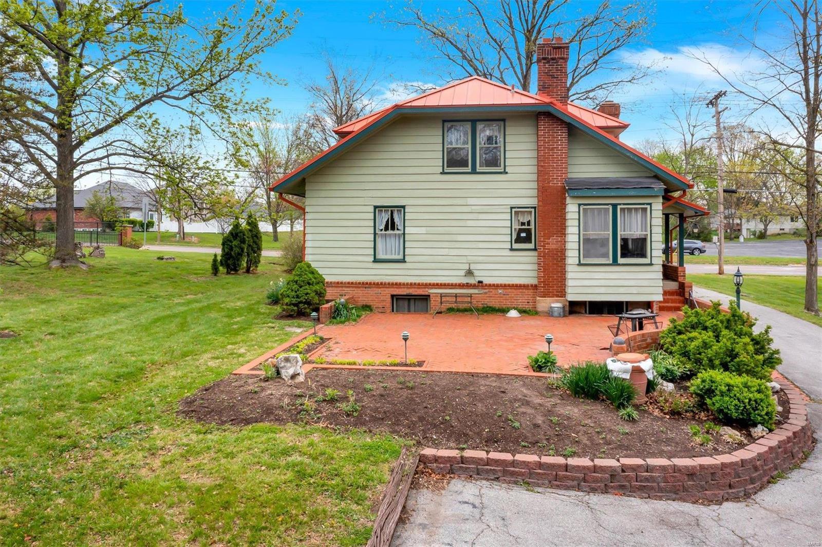 9041 Sappington Road St. Louis, MO 63126 - Photo 3 of 22 Gallery Image 3