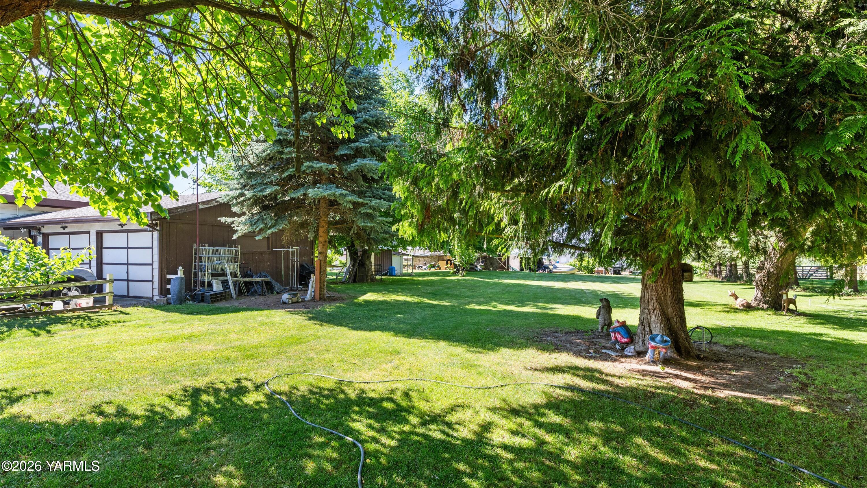 1010 Division Road Zillah, WA 98953 - Photo 26 of 30 23-7R509183