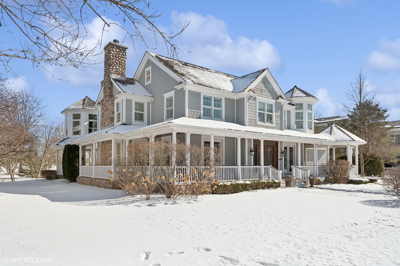 1613 Monterey Drive Glenview, IL 60026 - Photo 2 of 46