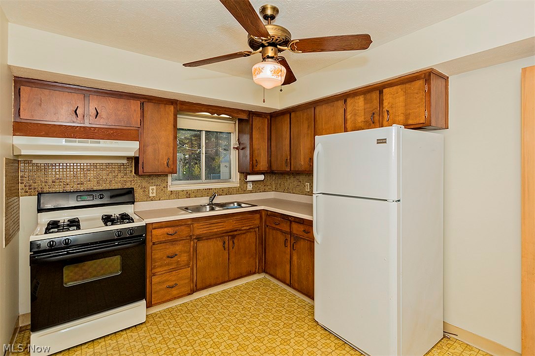 30310 Regent Road Wickliffe, OH 44092 - Photo 8 of 24 Gallery Image 8