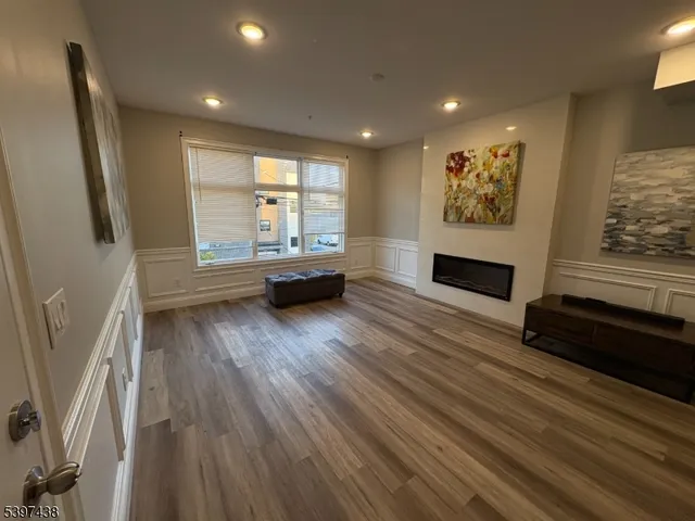 $3,000 | 274 Governor Street, Paterson, NJ 07501