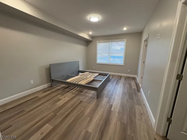 $3,000 | 274 Governor Street, Paterson, NJ 07501