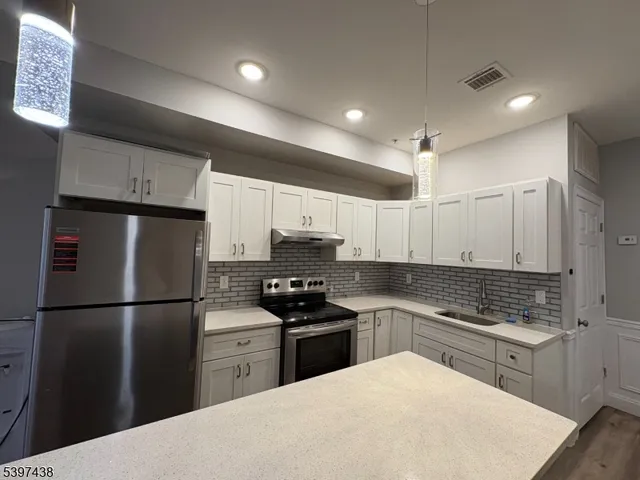 $3,000 | 274 Governor Street, Paterson, NJ 07501