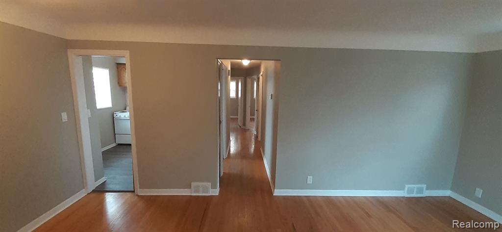 18070 Prosper Avenue Eastpointe, MI 48021 - Photo 7 of 19
