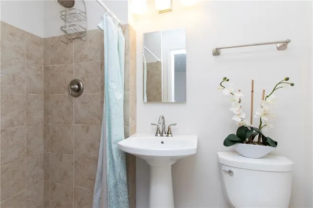 $1,650 | 3660 Peachtree Road Northeast, Unit J5, Atlanta, GA 30319