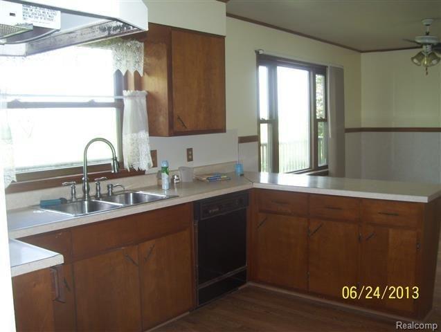 1866 South Germania Road Marlette, MI 48453 - Photo 9 of 30 6 (Small).JPG