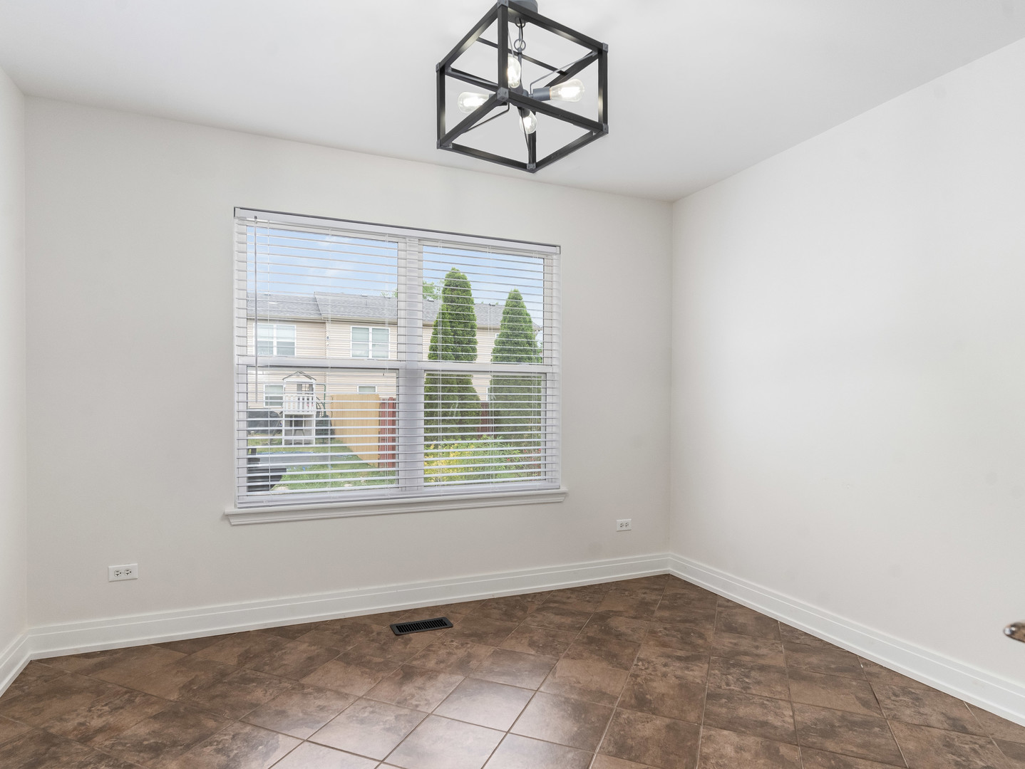 3721 Harms Road Joliet, IL 60435 - Photo 14 of 28