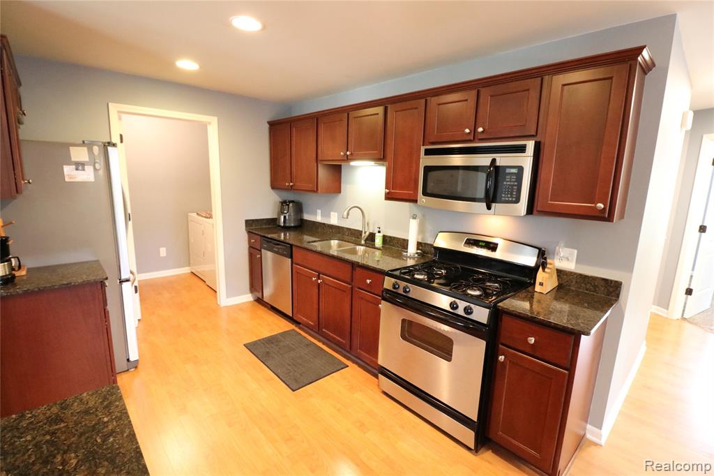 17069 East 14 Mile Road, Unit 8 Fraser, MI 48026 - Photo 8 of 28 Gallery Image 8