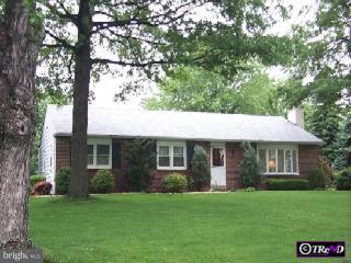 33 Robin Road Holland, PA 18966 - Photo 1 of 1 Gallery Image 1