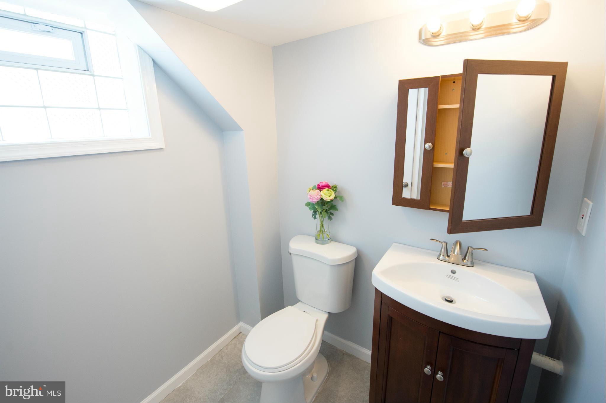 4526 Old Court Road Baltimore, MD 21208 - Photo 26 of 30 Bath