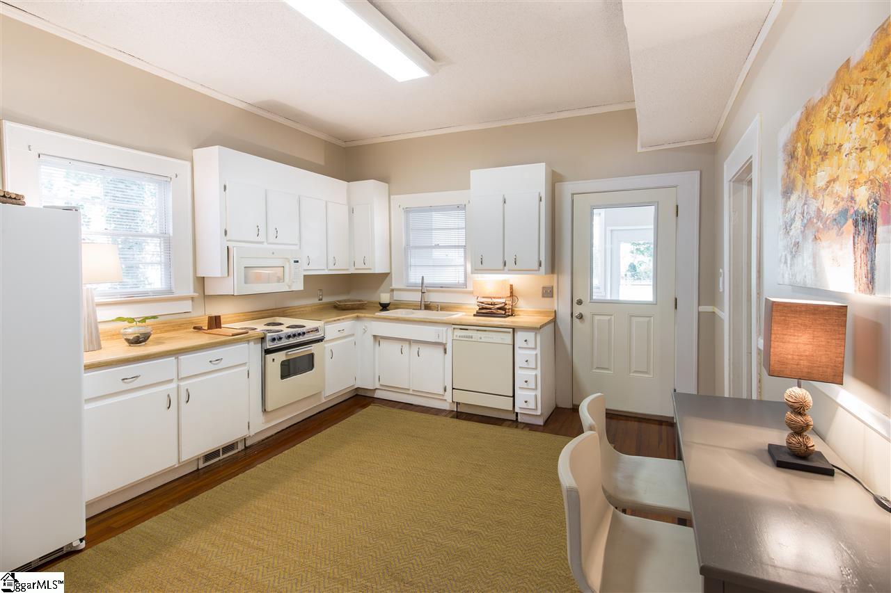 221 Grove Road Greenville, SC 29605 - Photo 13 of 24