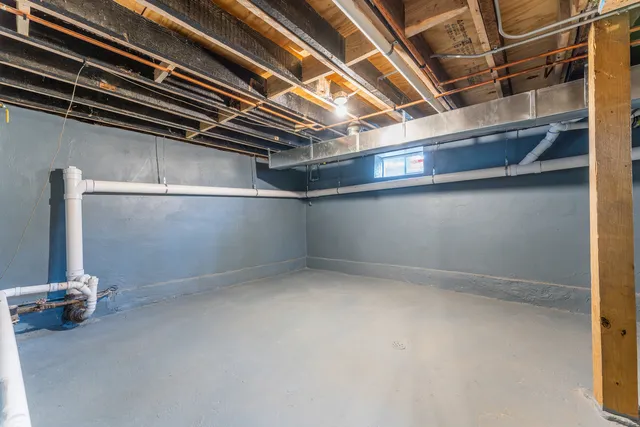 $329,000 | 142 Jefferson Street, Montgomery, IL 60538