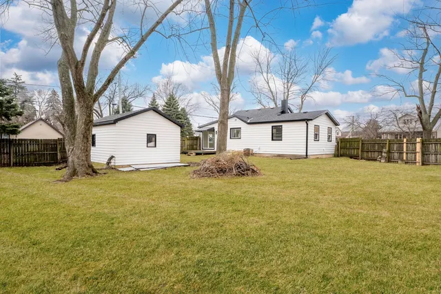 $329,000 | 142 Jefferson Street, Montgomery, IL 60538