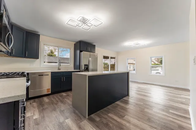 $329,000 | 142 Jefferson Street, Montgomery, IL 60538