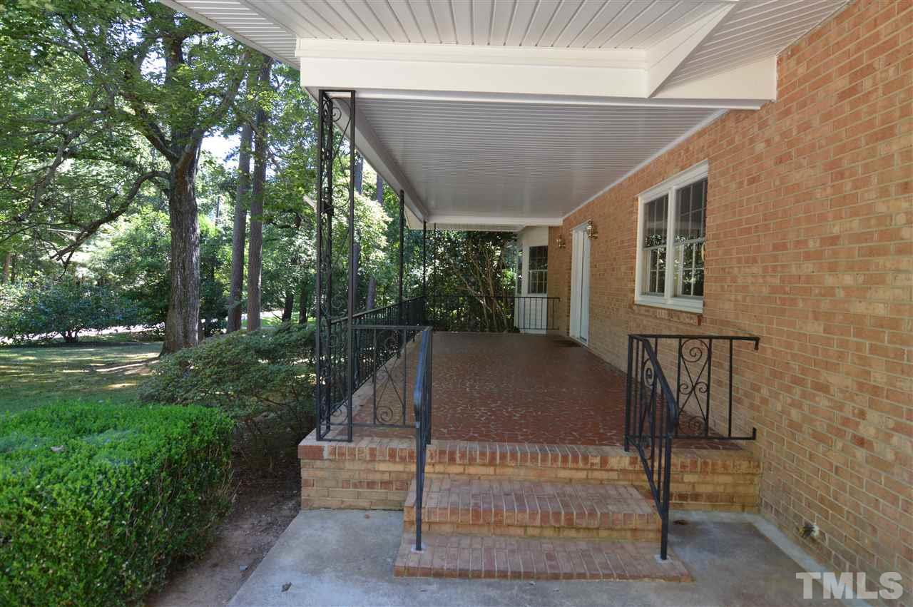 112 Bayleaf Drive Raleigh, NC 27615 - Photo 2 of 25 Gallery Image 2