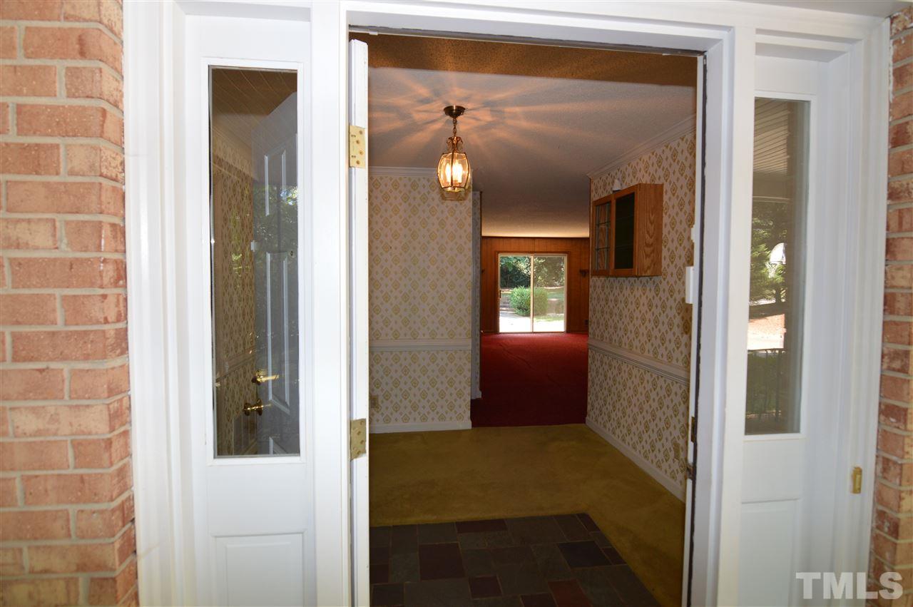 112 Bayleaf Drive Raleigh, NC 27615 - Photo 3 of 25 Gallery Image 3