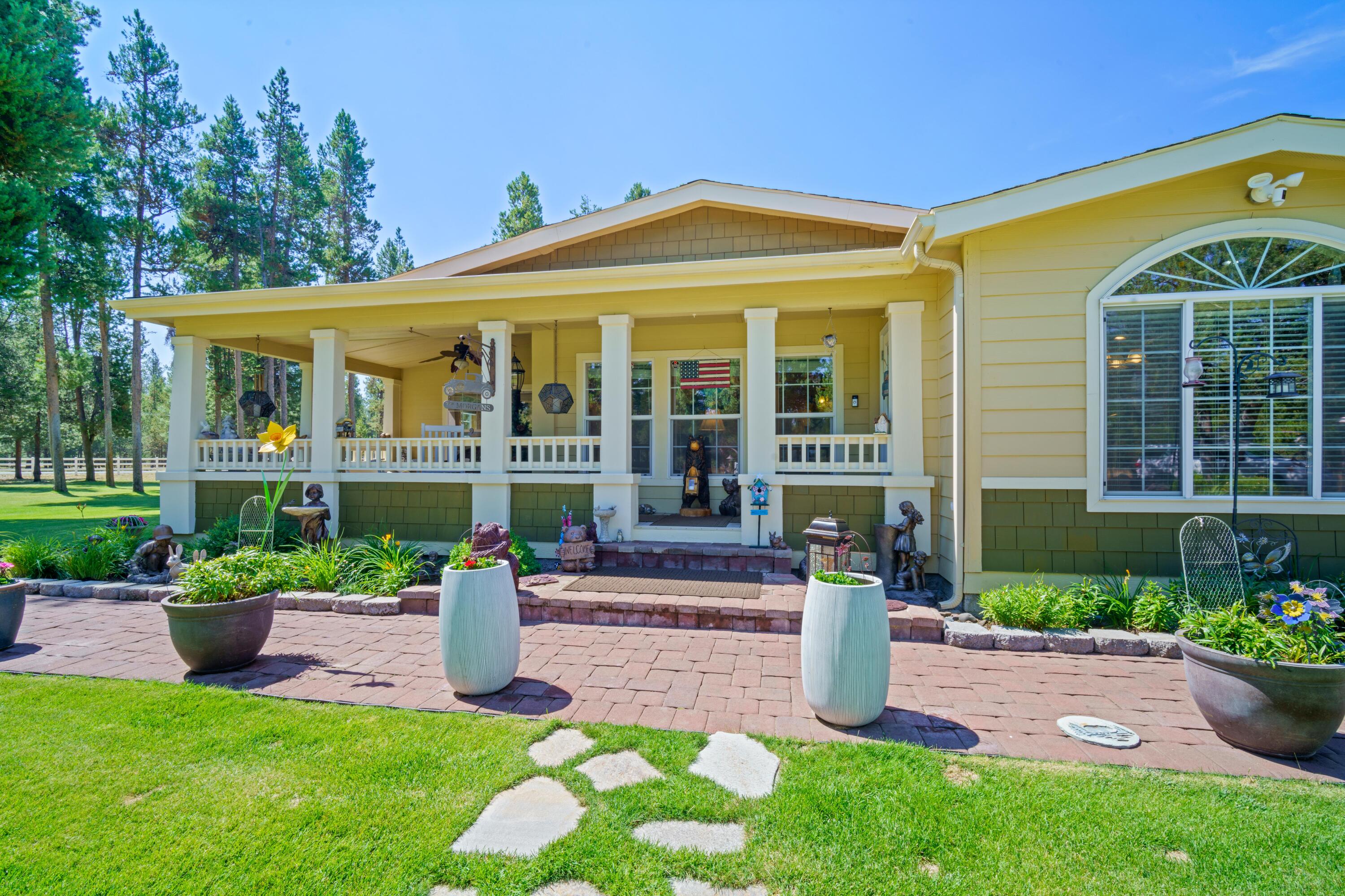 17822 Old Wood Road Bend, OR 97707 - Photo 1 of 43 01
