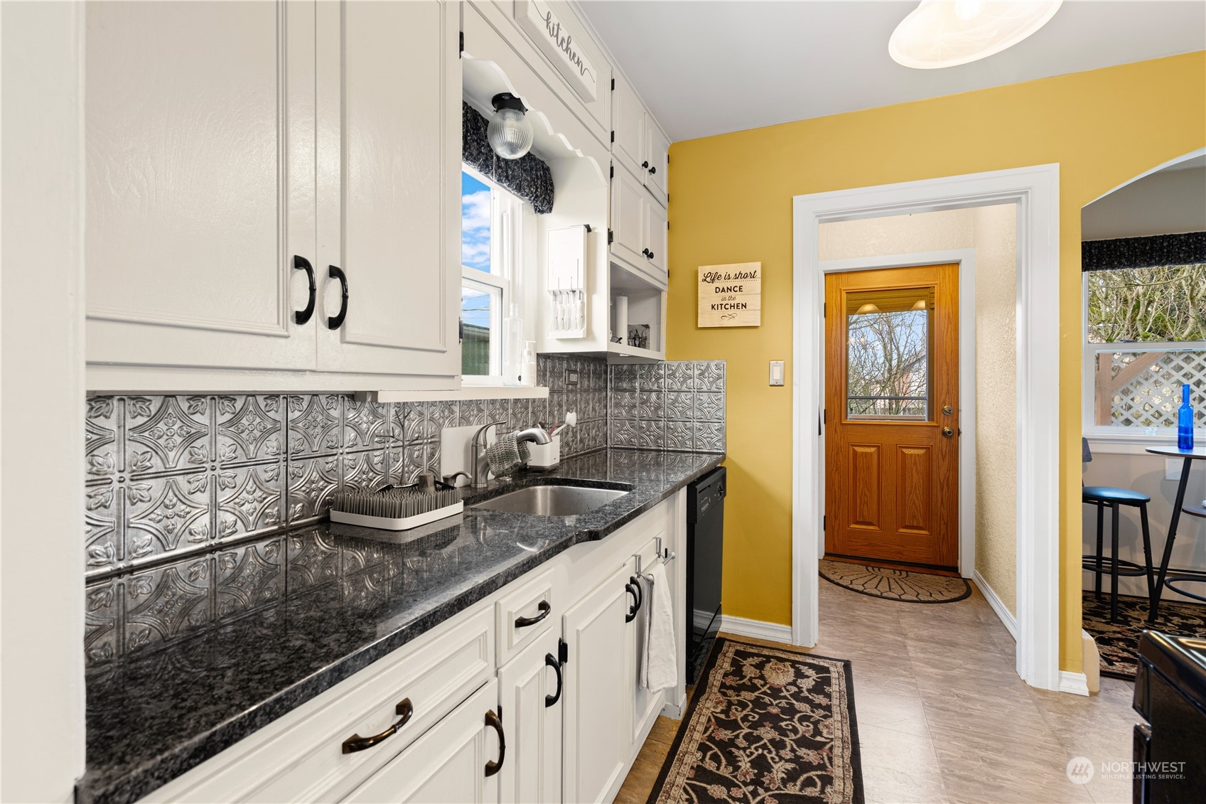 2521 Dean Avenue Bellingham, WA 98225 - Photo 11 of 36