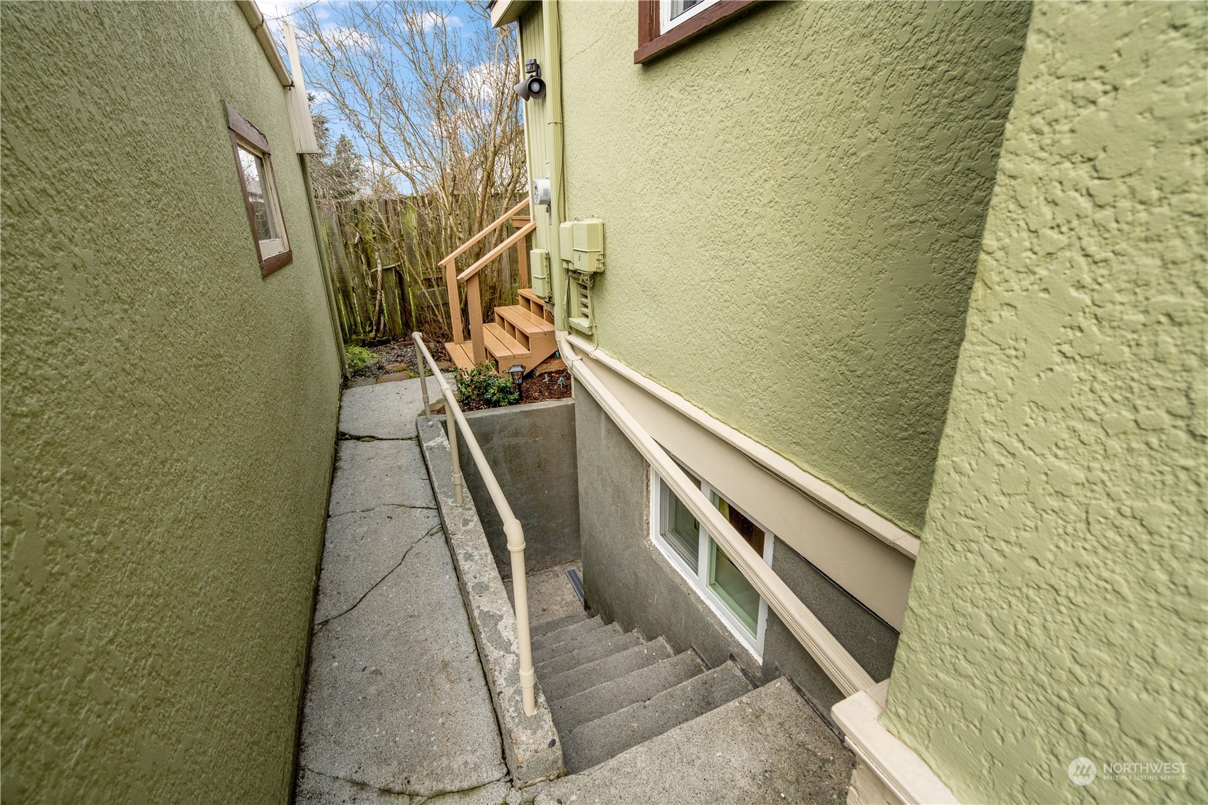 2521 Dean Avenue Bellingham, WA 98225 - Photo 33 of 36